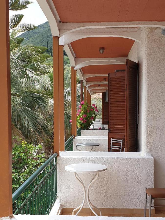 Alexandros B Hotel Nikiana Exterior photo