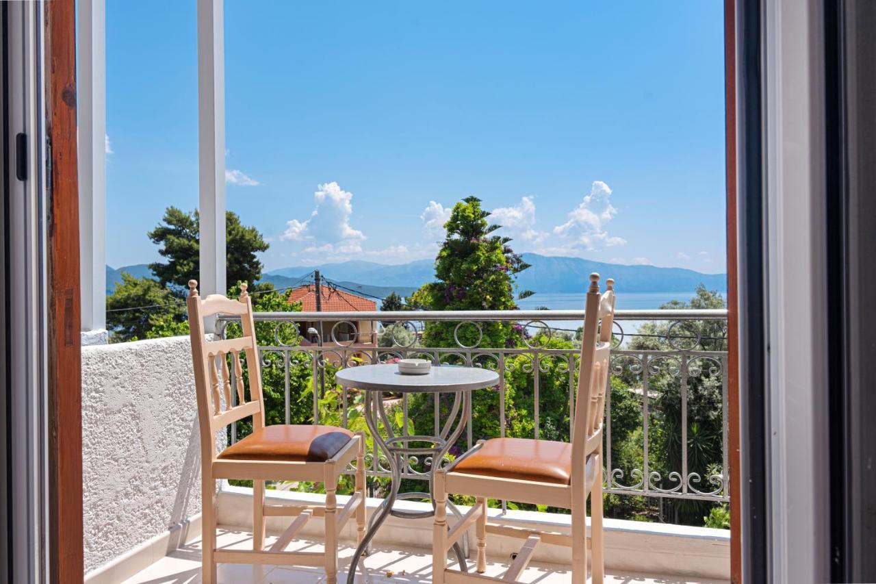 Alexandros B Hotel Nikiana Exterior photo